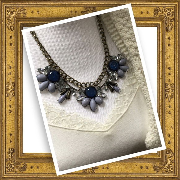 J. Crew Jewelry - 😍J Crew Statement Necklace🌺